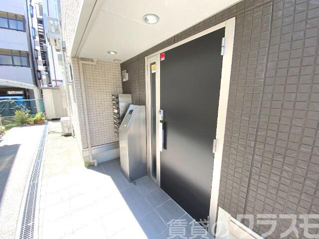 16/21 エントランス