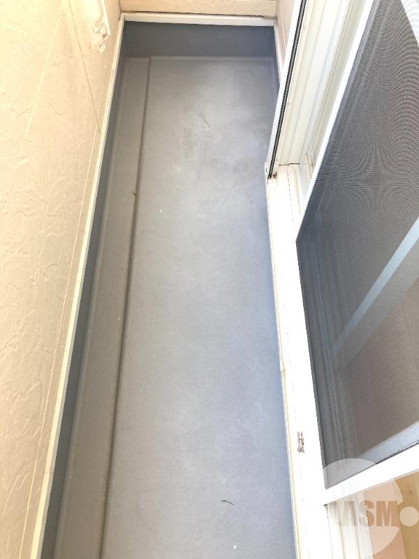 16/27 バルコニー