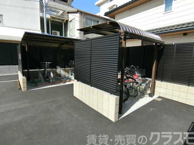 28/30 駐車場