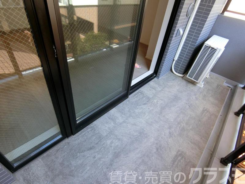 23/30 バルコニー