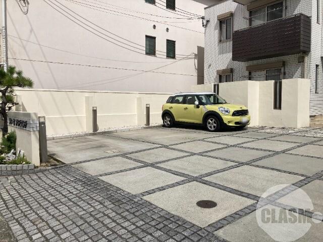 2/7 駐車場