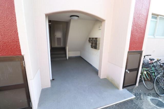 22/29 エントランス