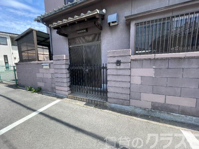 26/30 エントランス