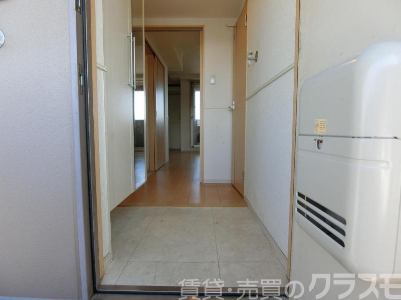 16/30 玄関