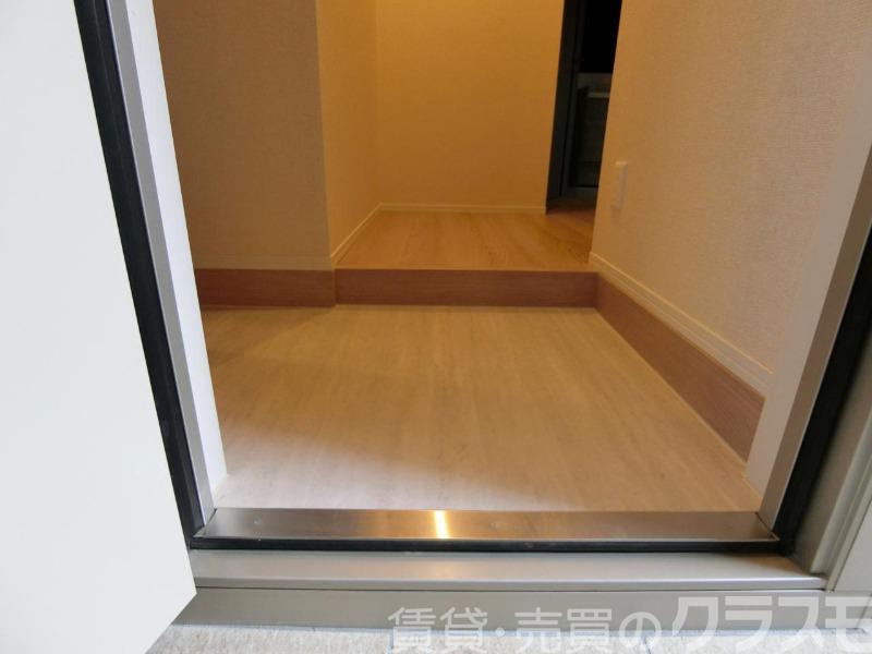 16/30 玄関