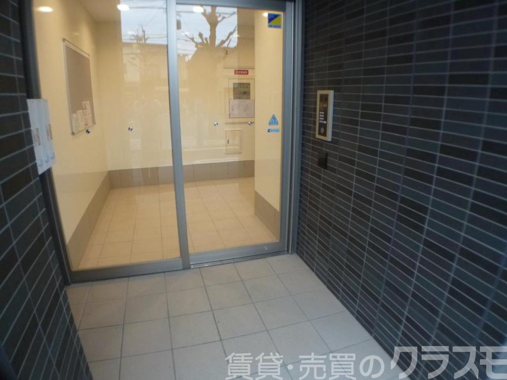 30/30 エントランス