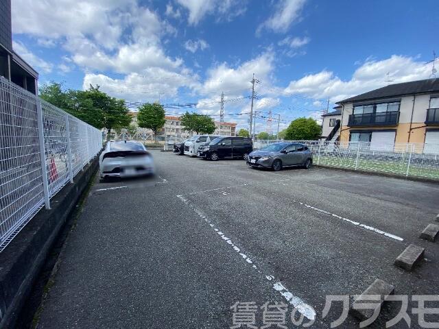 22/26 駐車場