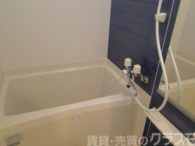 17/30 浴室