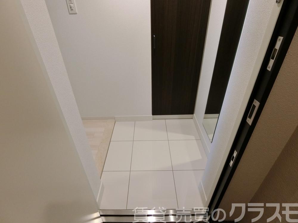 16/30 玄関