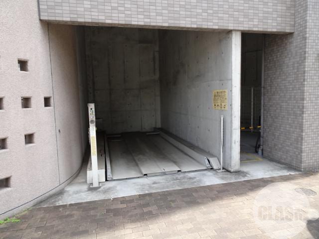 21/30 駐車場