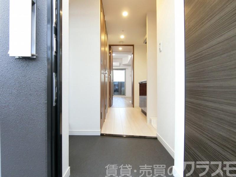 16/30 玄関