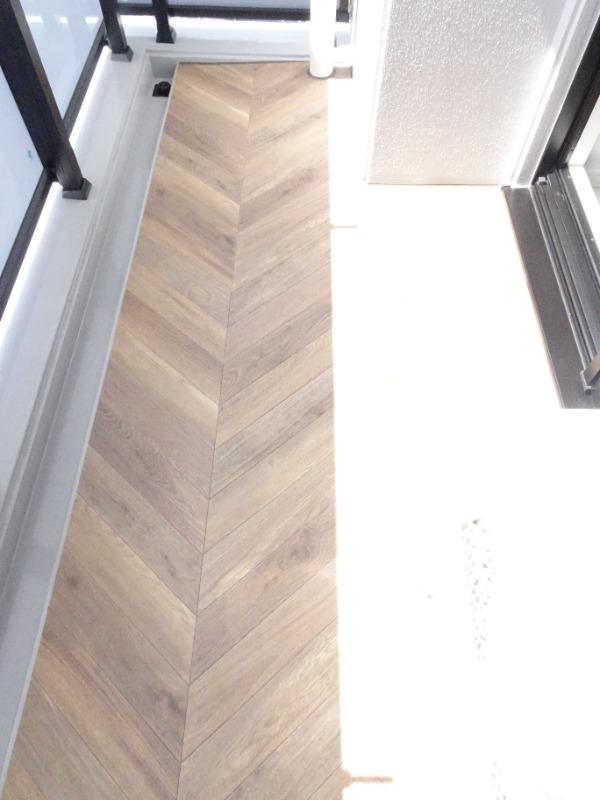 15/28 バルコニー