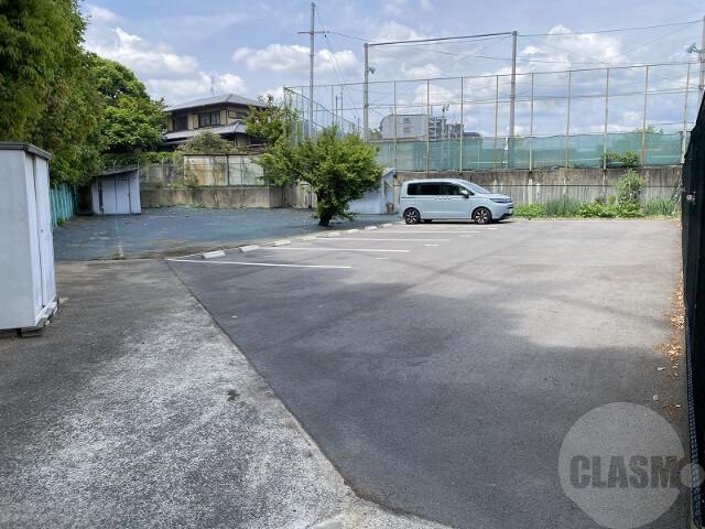 19/28 駐車場