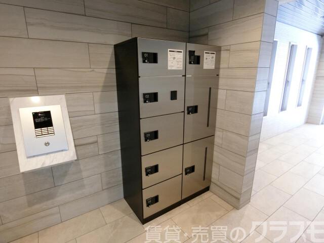 27/30 エントランス