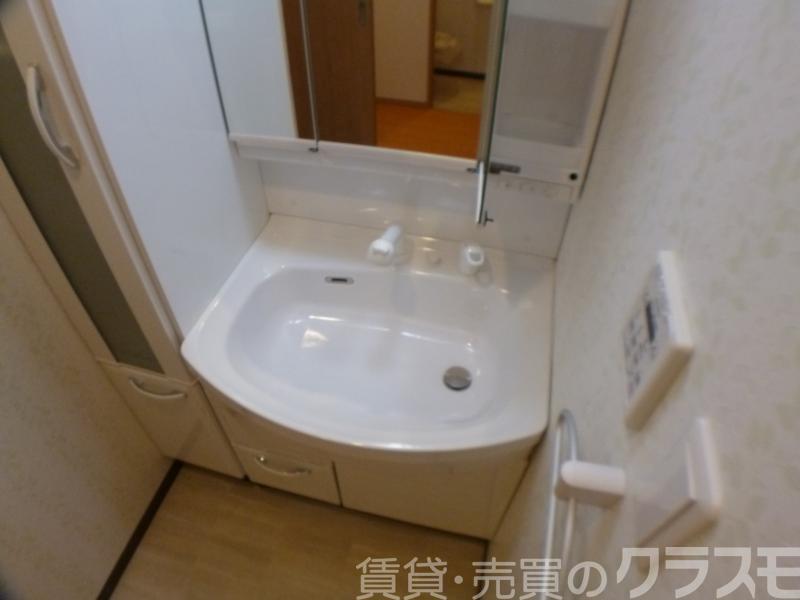 22/30 洗面