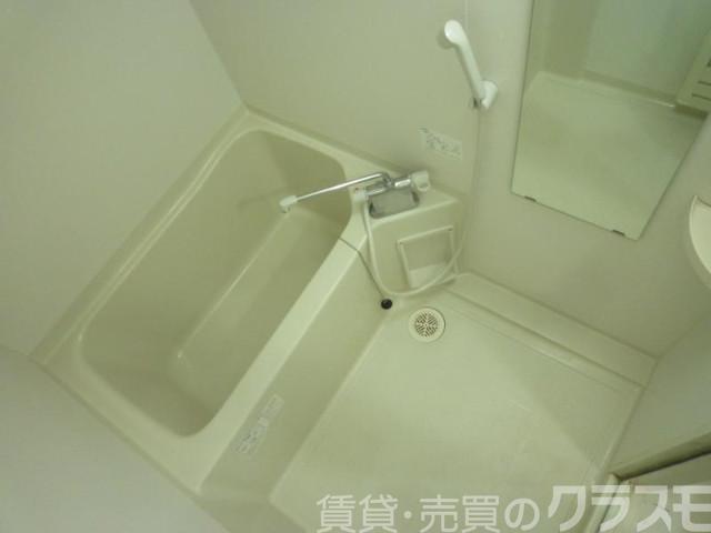21/30 浴室
