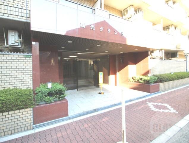 20/30 エントランス