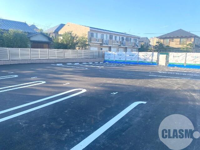 23/28 駐車場