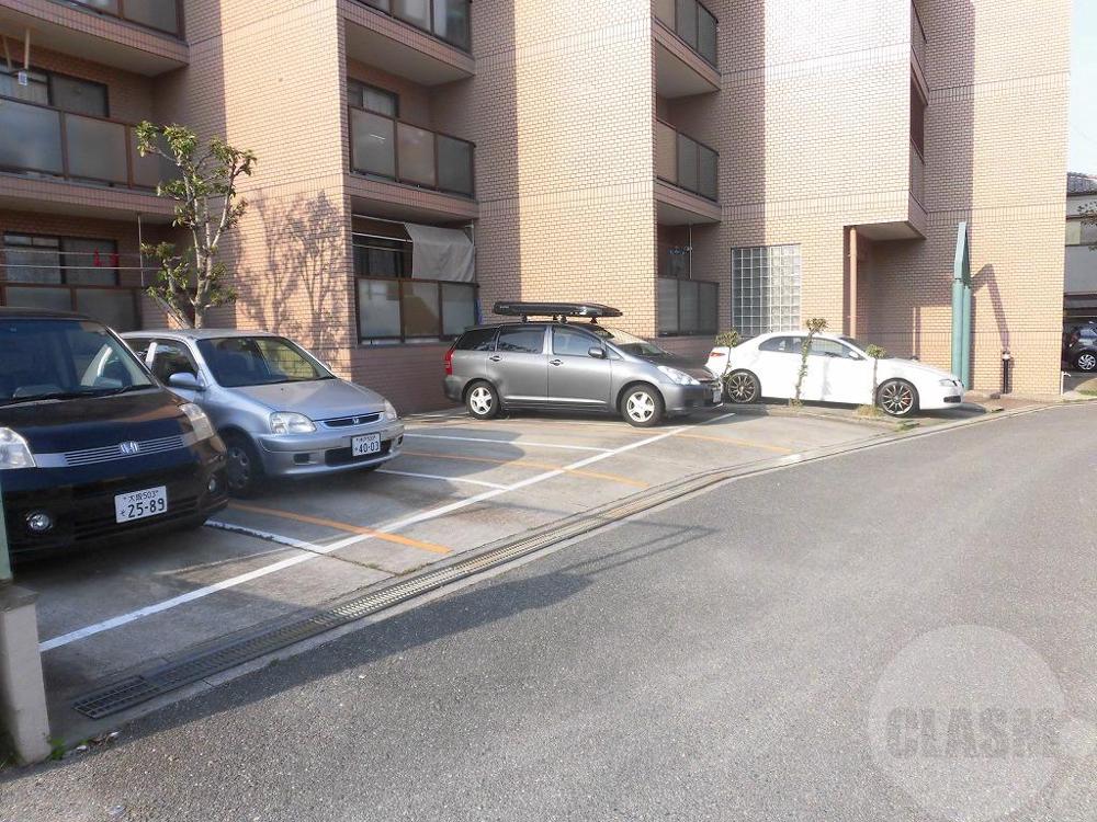 21/23 駐車場