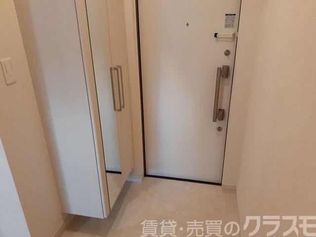 19/30 玄関