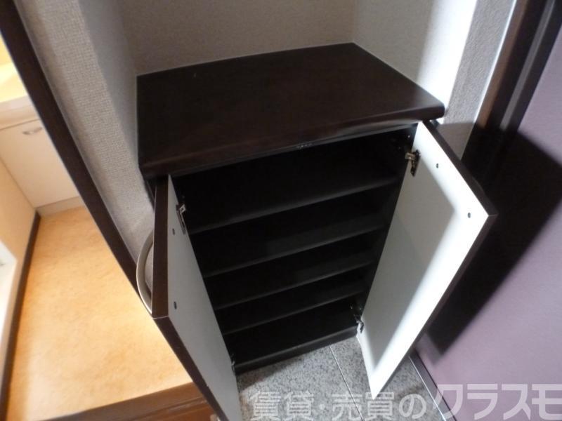 16/30 玄関