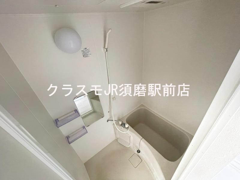 21/30 浴室