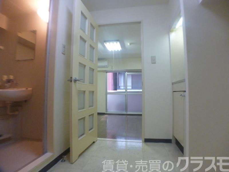 16/30 玄関