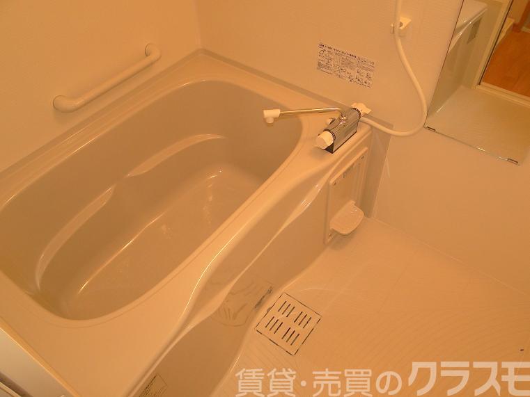 21/30 浴室