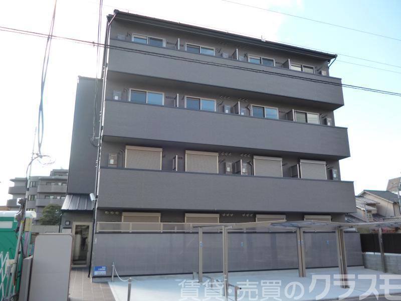 30/30 エントランス