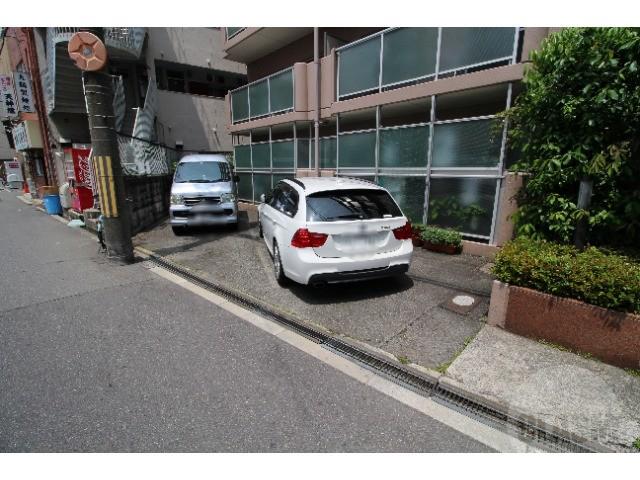 21/30 駐車場