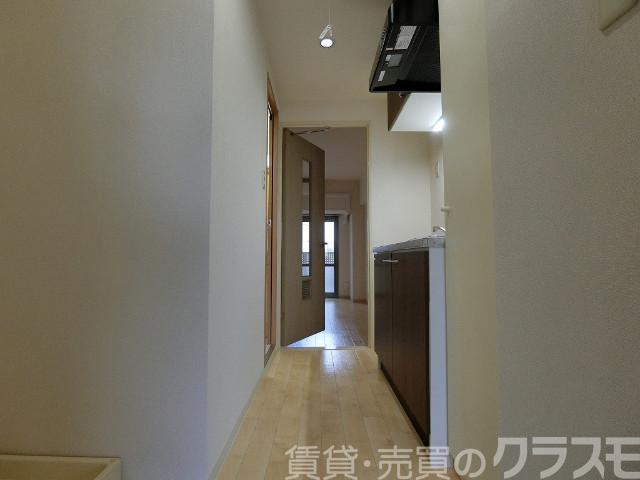 16/30 玄関