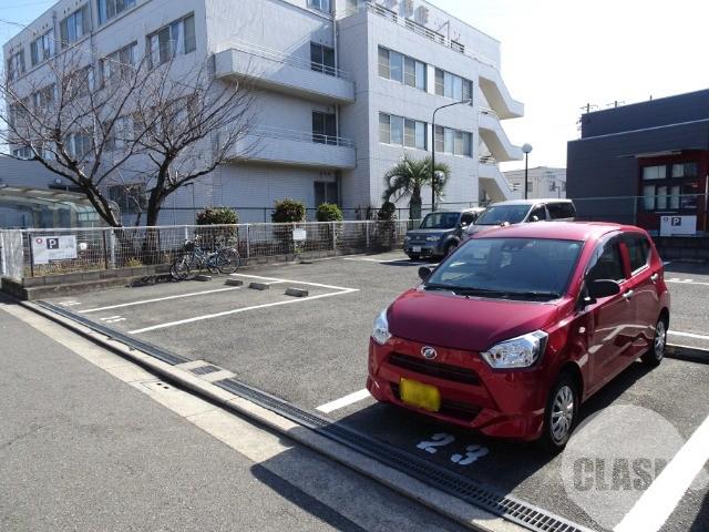 22/30 駐車場