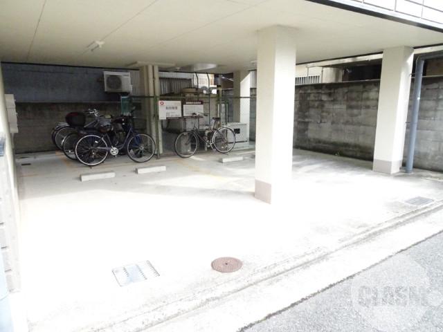 21/27 駐車場