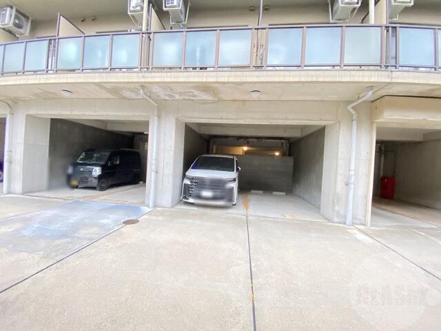 19/28 駐車場
