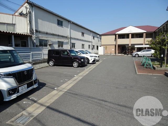21/30 駐車場