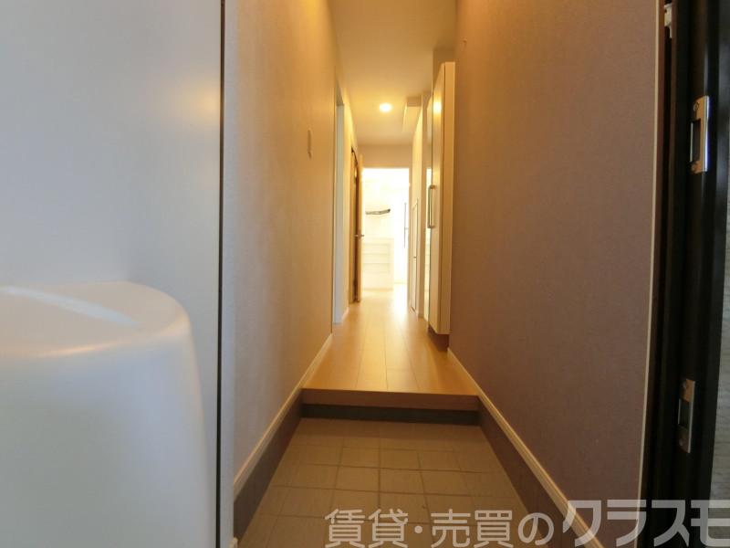 16/30 玄関