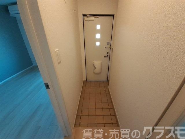 16/30 玄関