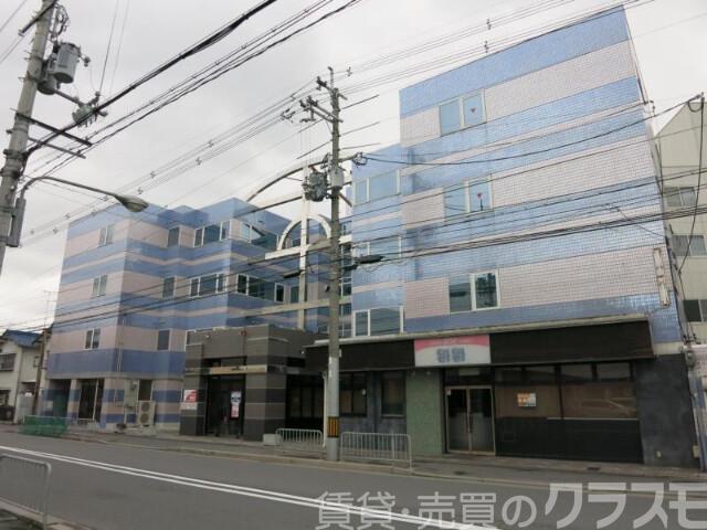 30/30 エントランス