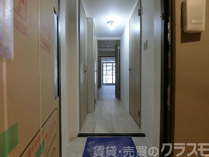 16/30 玄関