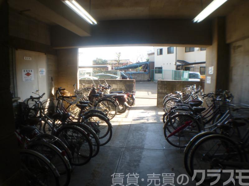 15/18 駐車場