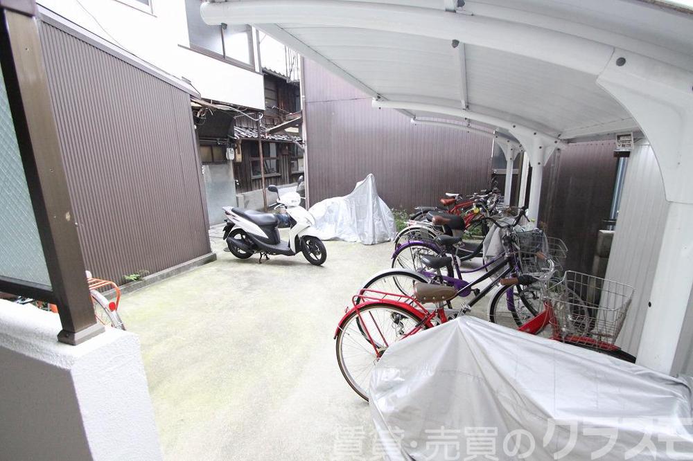 30/30 駐車場