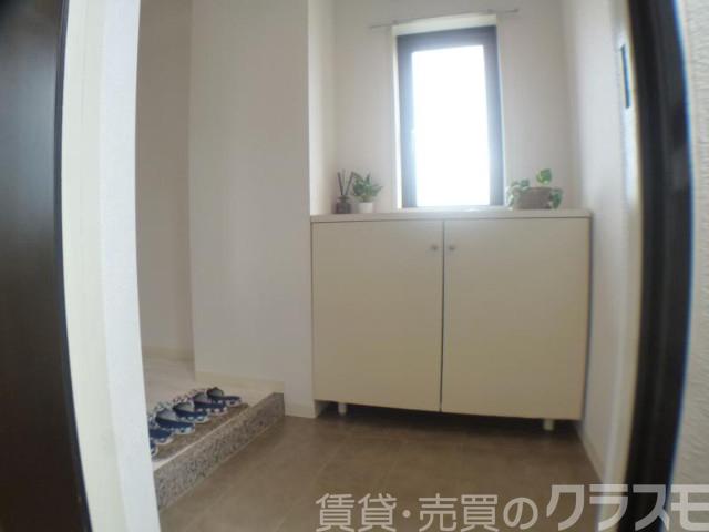 16/30 玄関