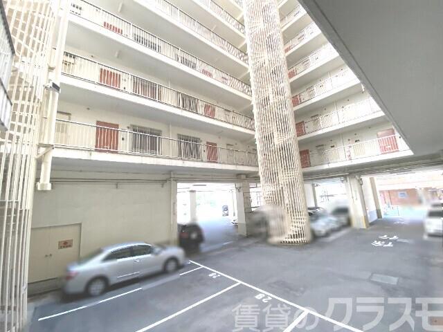 18/23 駐車場