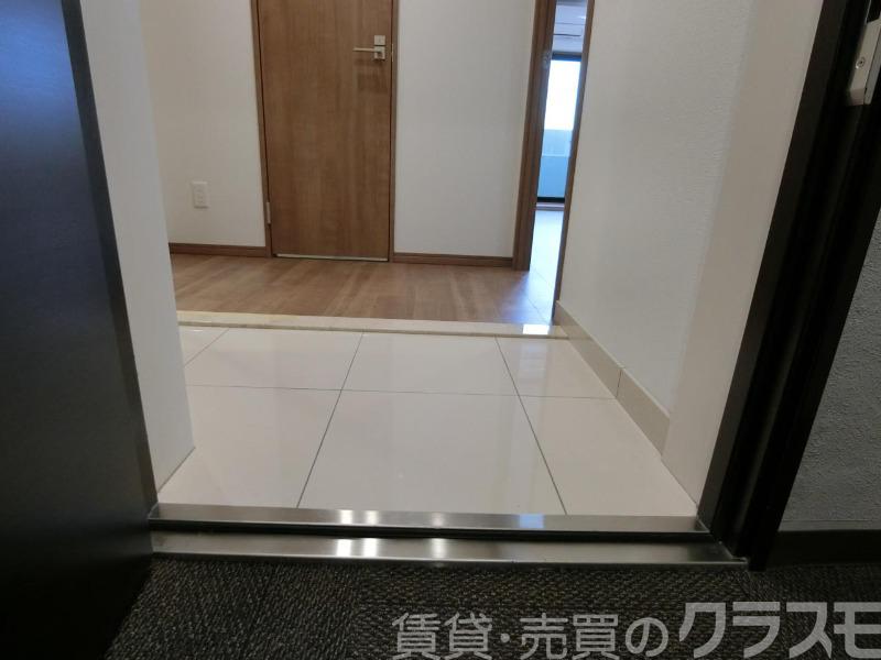16/30 玄関