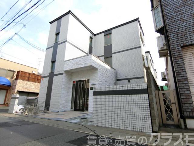 30/30 エントランス