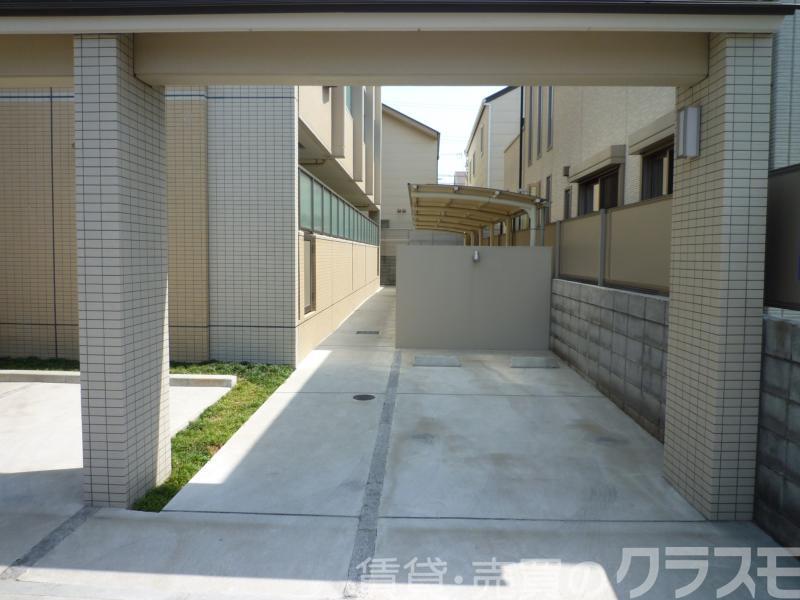 2/4 エントランス