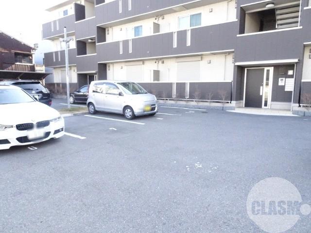 22/30 駐車場