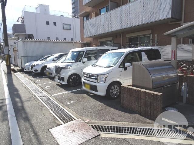 21/30 駐車場