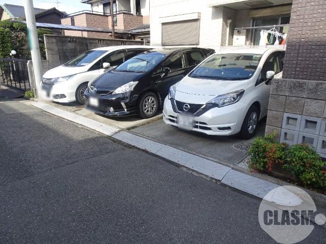 22/30 駐車場