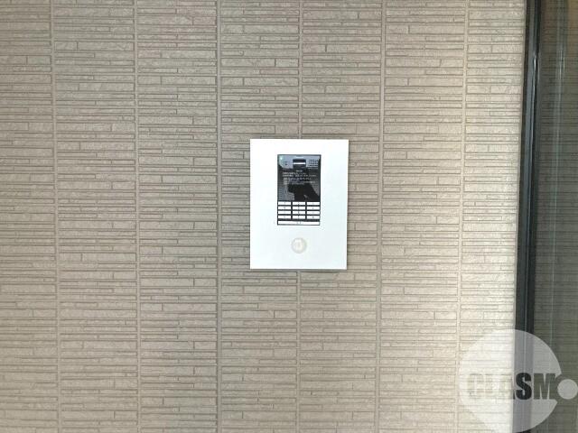 21/30 エントランス